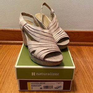 Naturalizer Lulianna Beige Wedge Sandal size 7M